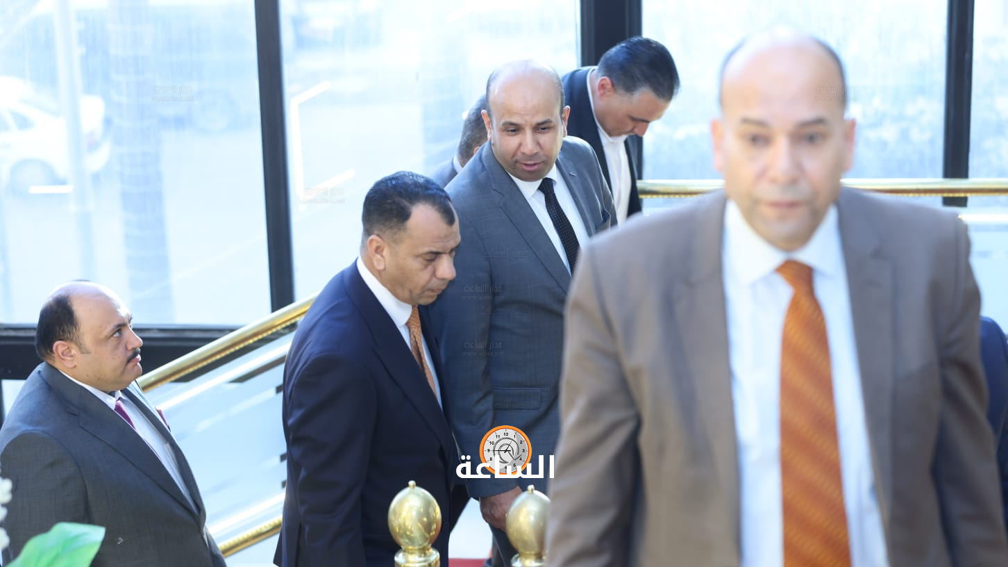 Madar Al-Saa Images 0.3937784127070856