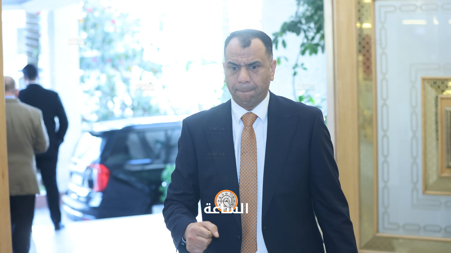 Madar Al-Saa Images 0.46226387849671813