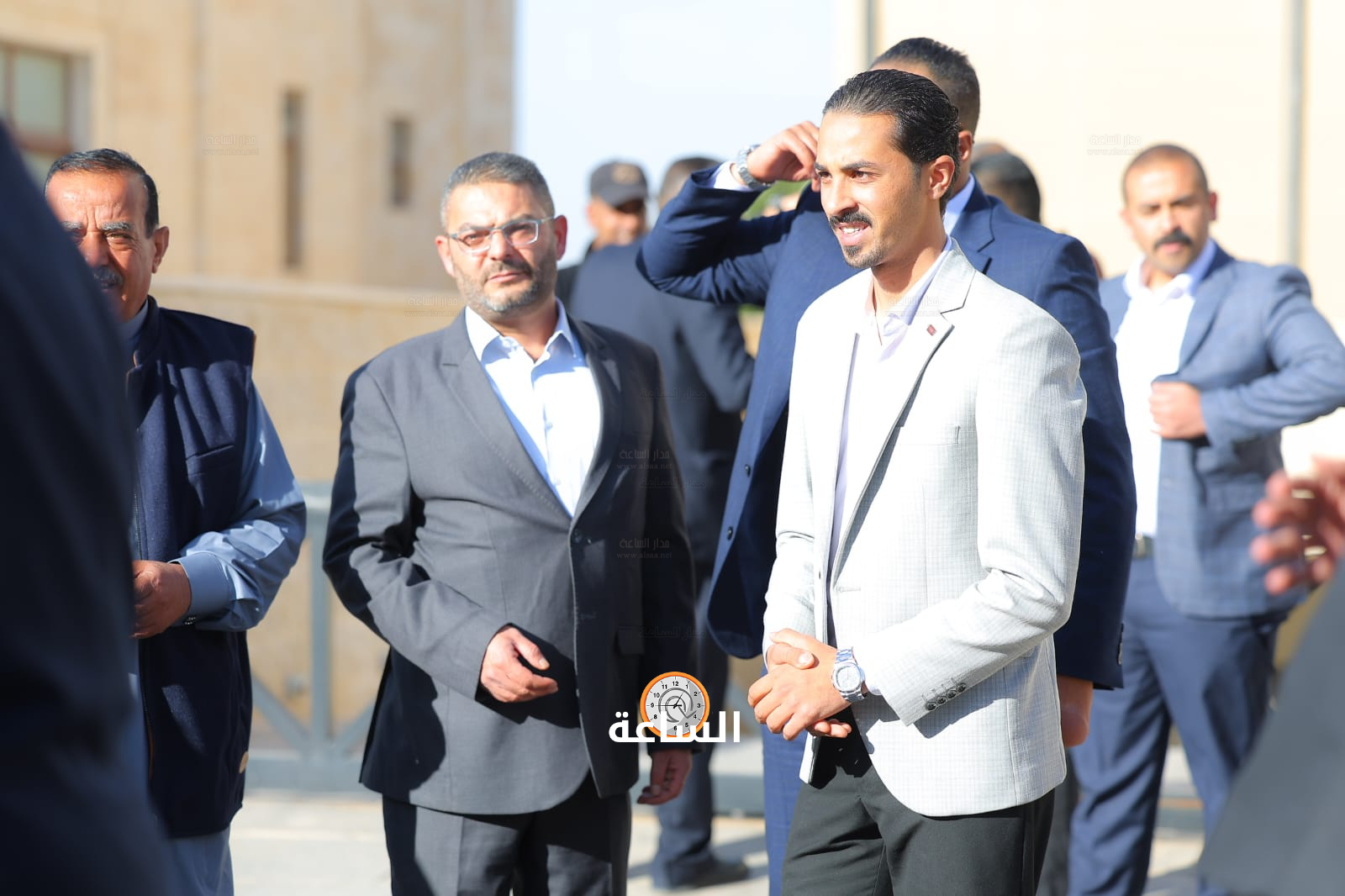 Madar Al-Saa Images 0.9862743798104997