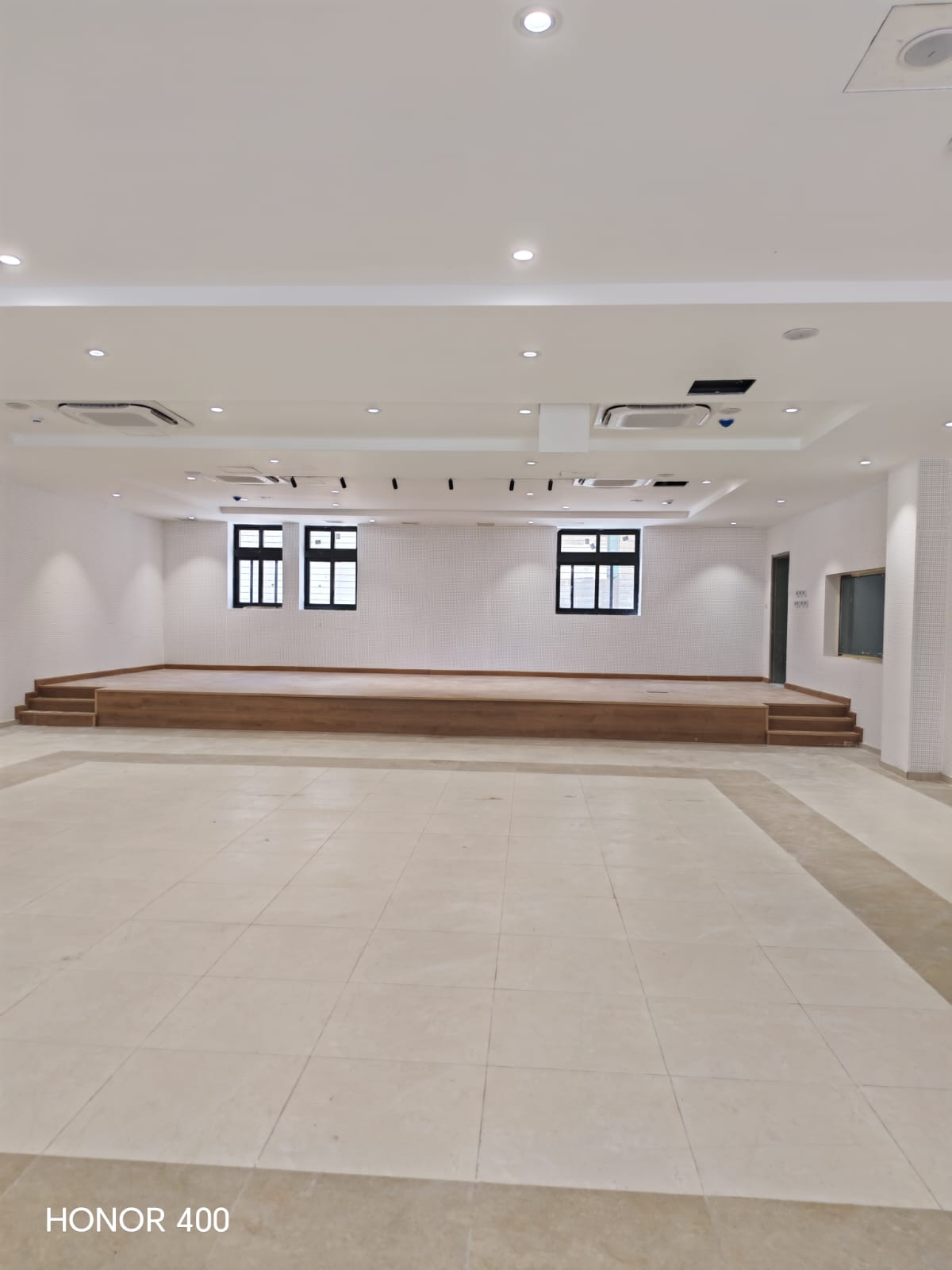 Madar Al-Saa Images 0.9598491377781118