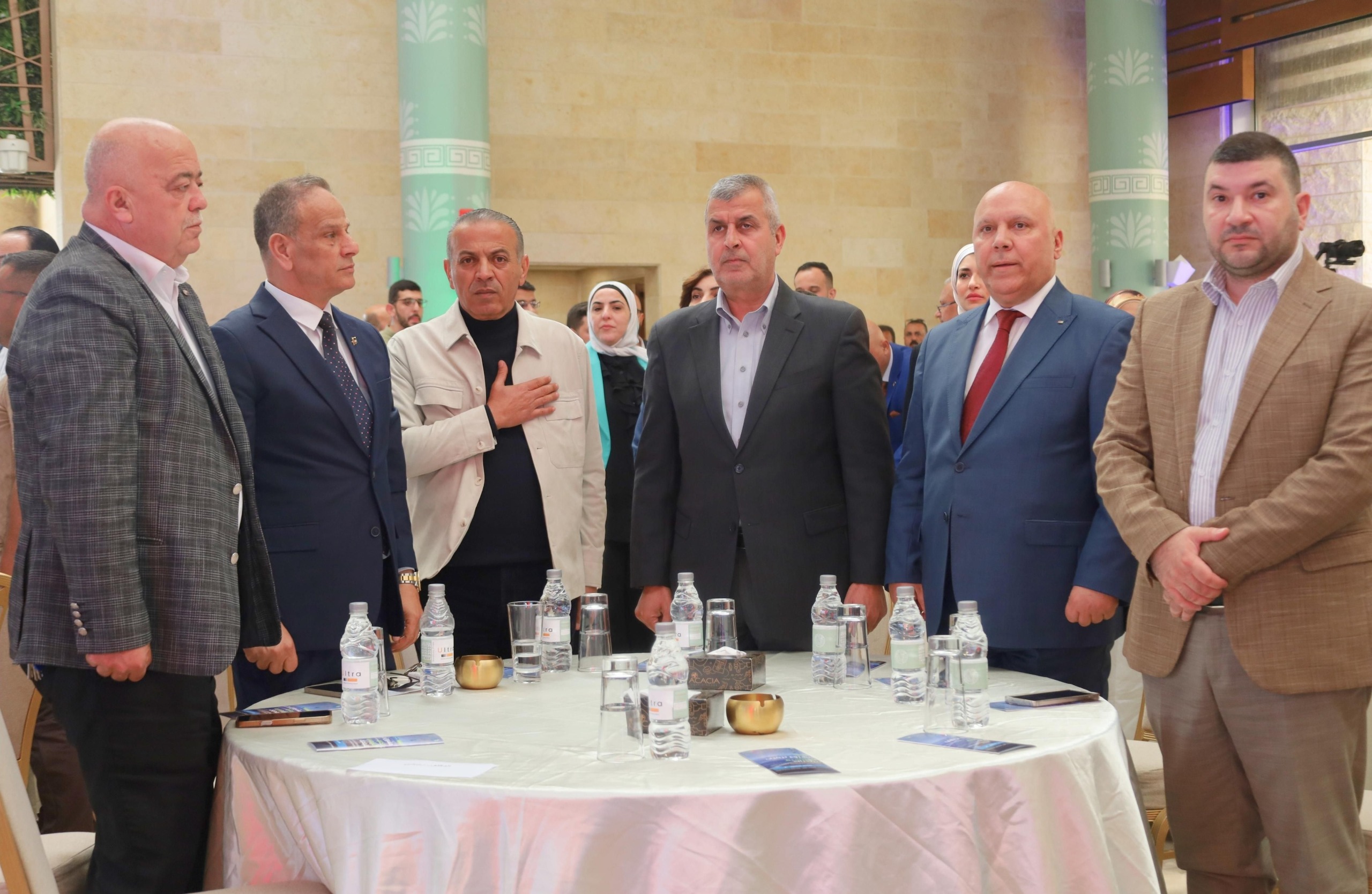 Madar Al-Saa Images 0.5627322897482547