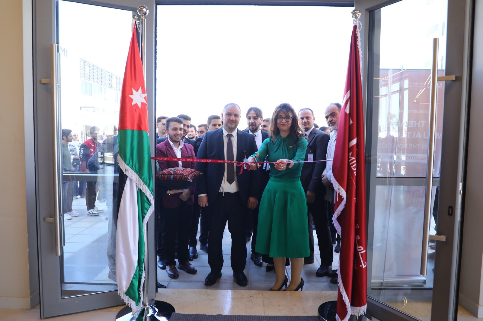 Madar Al-Saa Images 0.19823293259247732