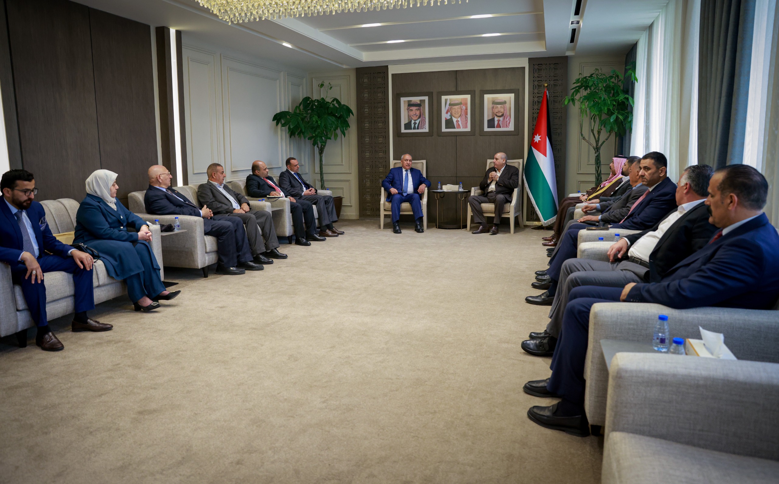 Madar Al-Saa Images 0.7556123841117189