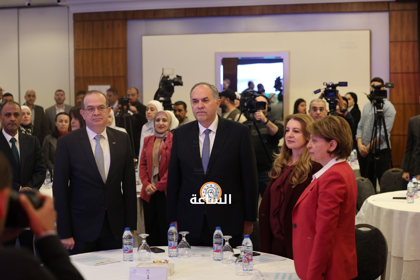 Madar Al-Saa Images 0.43883176080125497