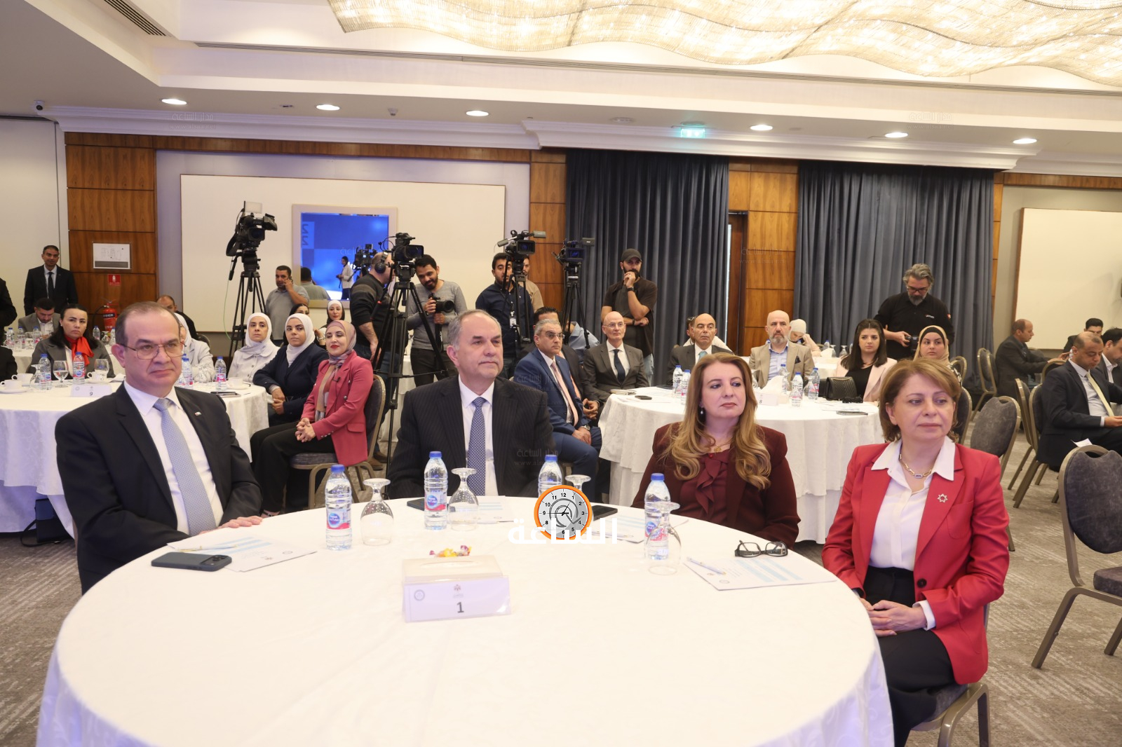 Madar Al-Saa Images 0.4166928716878999