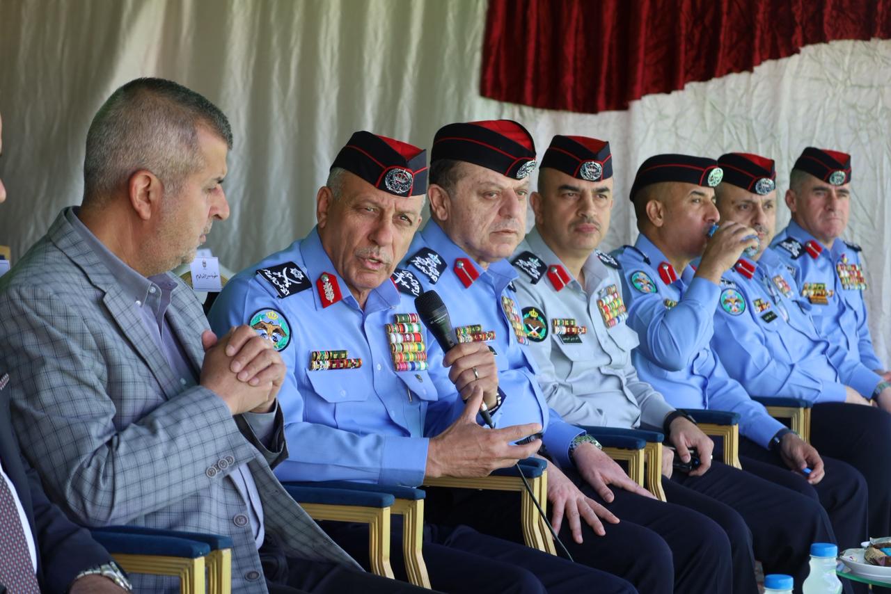 Madar Al-Saa Images 0.6517439438224892