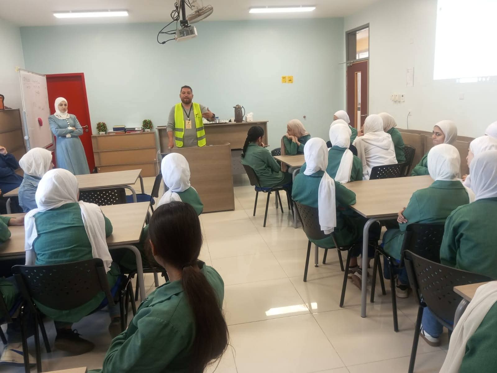 Madar Al-Saa Images 0.08882459801389508