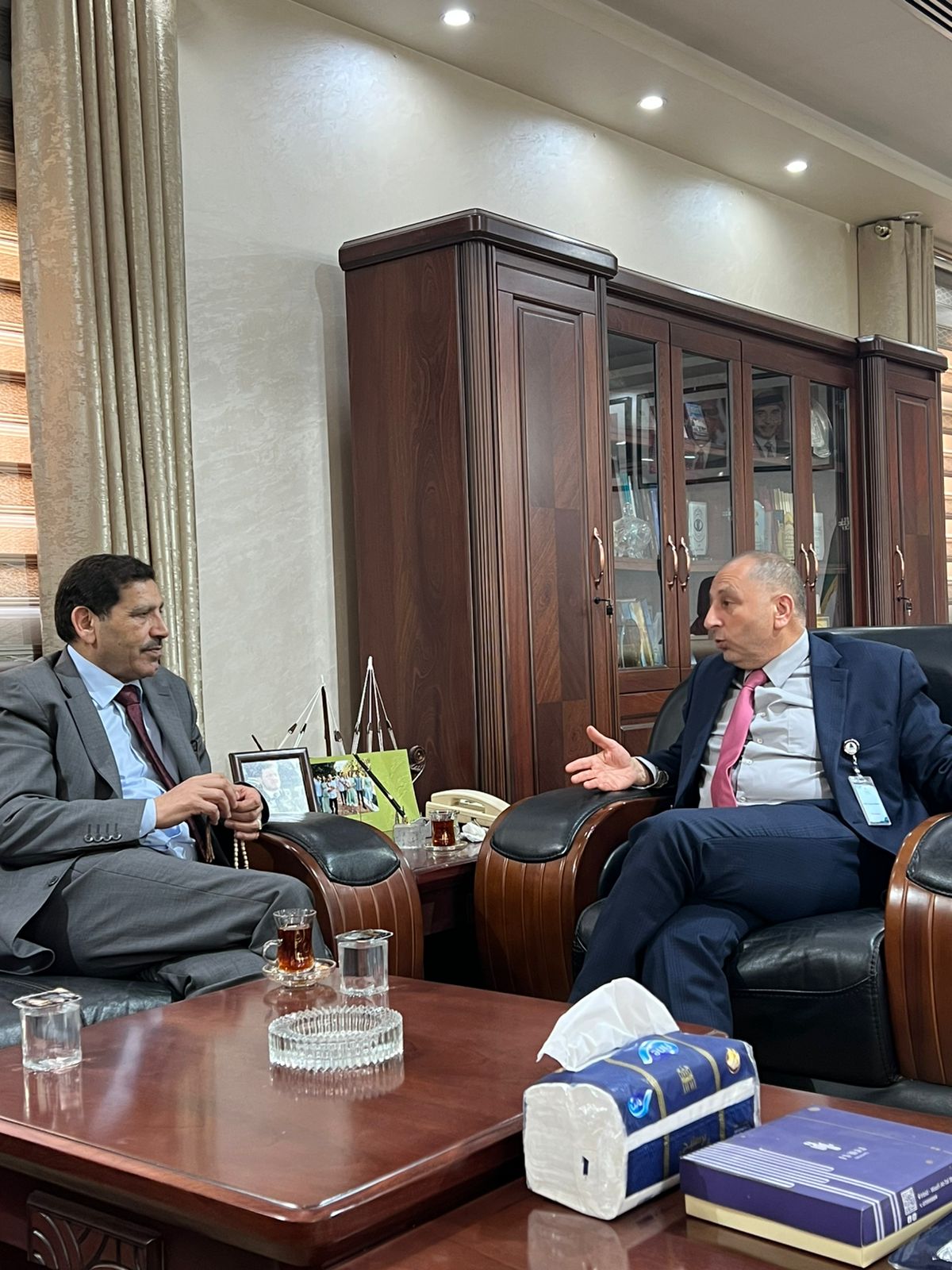 Madar Al-Saa Images 0.7177145645513908