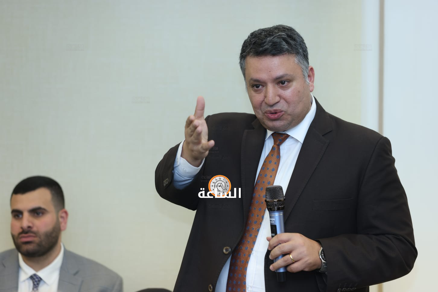 Madar Al-Saa Images 0.9798236890244234