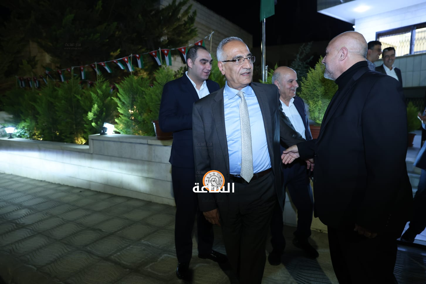 Madar Al-Saa Images 0.16988097383106826