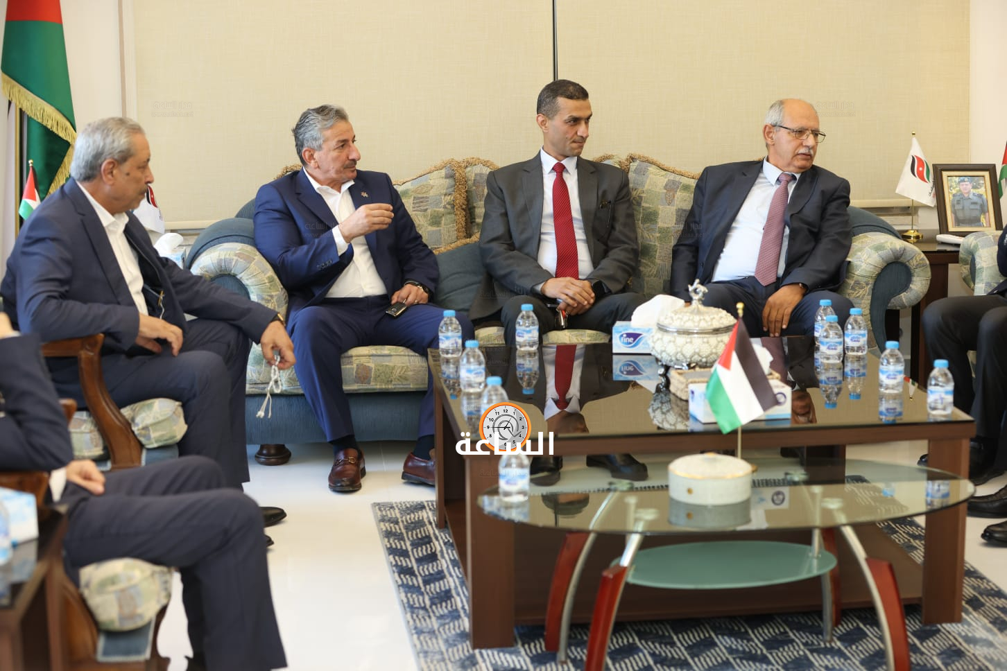 Madar Al-Saa Images 0.7578384136111213