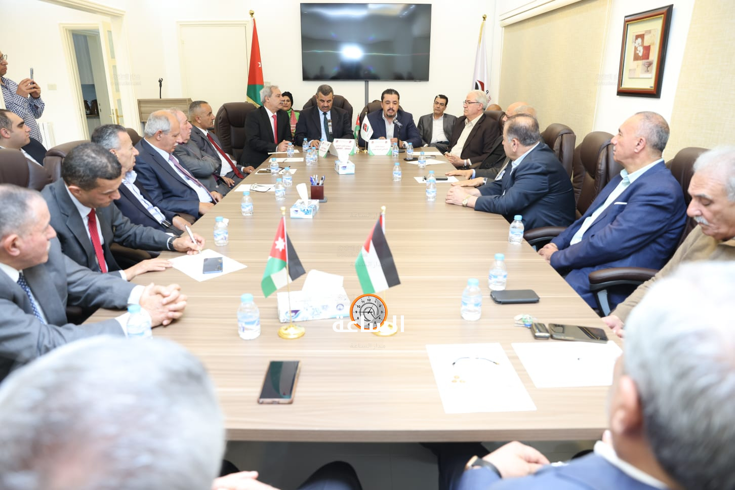 Madar Al-Saa Images 0.28564216698211164