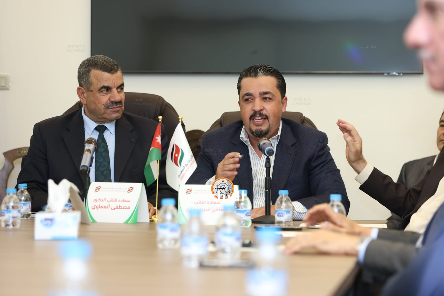 Madar Al-Saa Images 0.6018956625938517