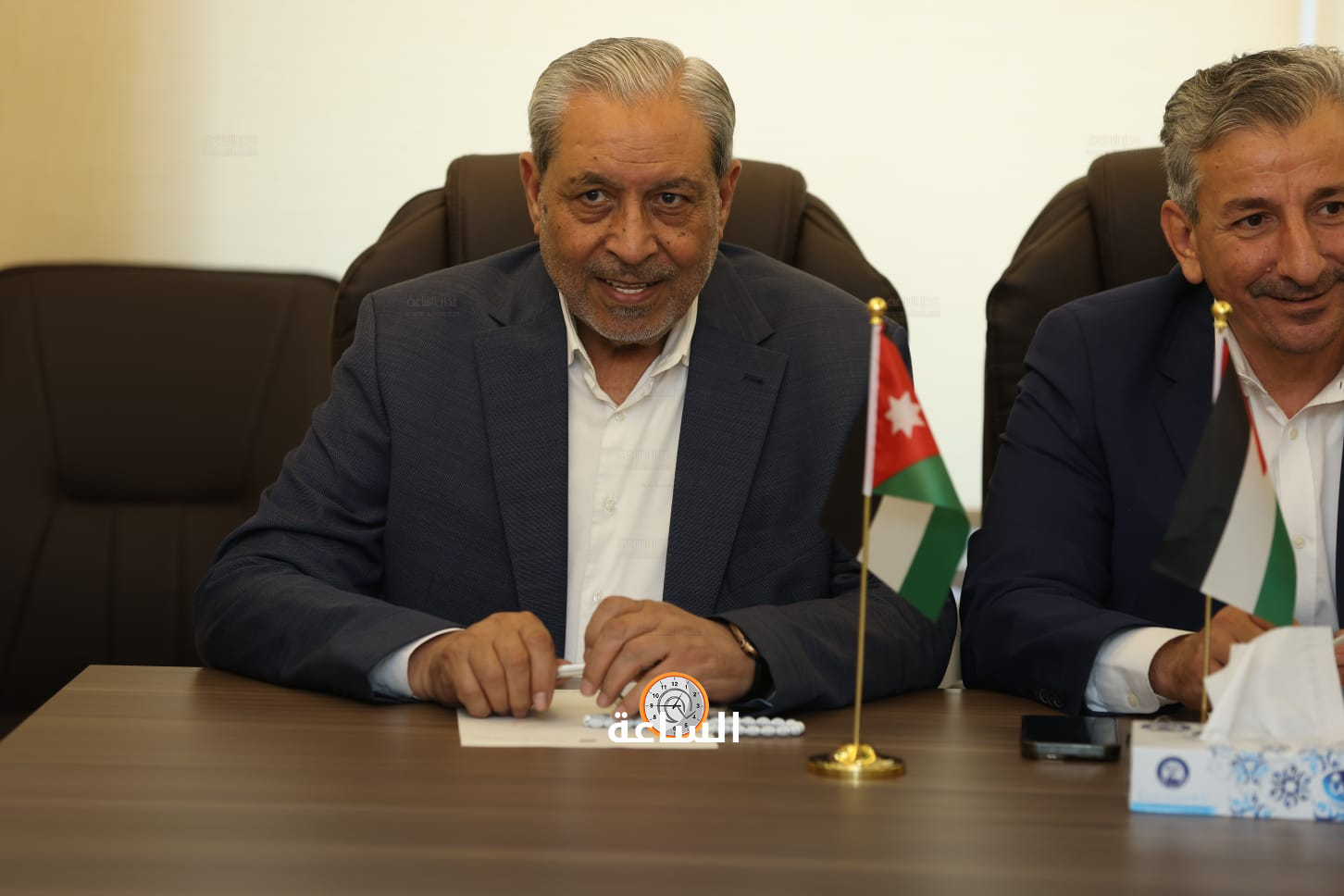 Madar Al-Saa Images 0.4307369215851917