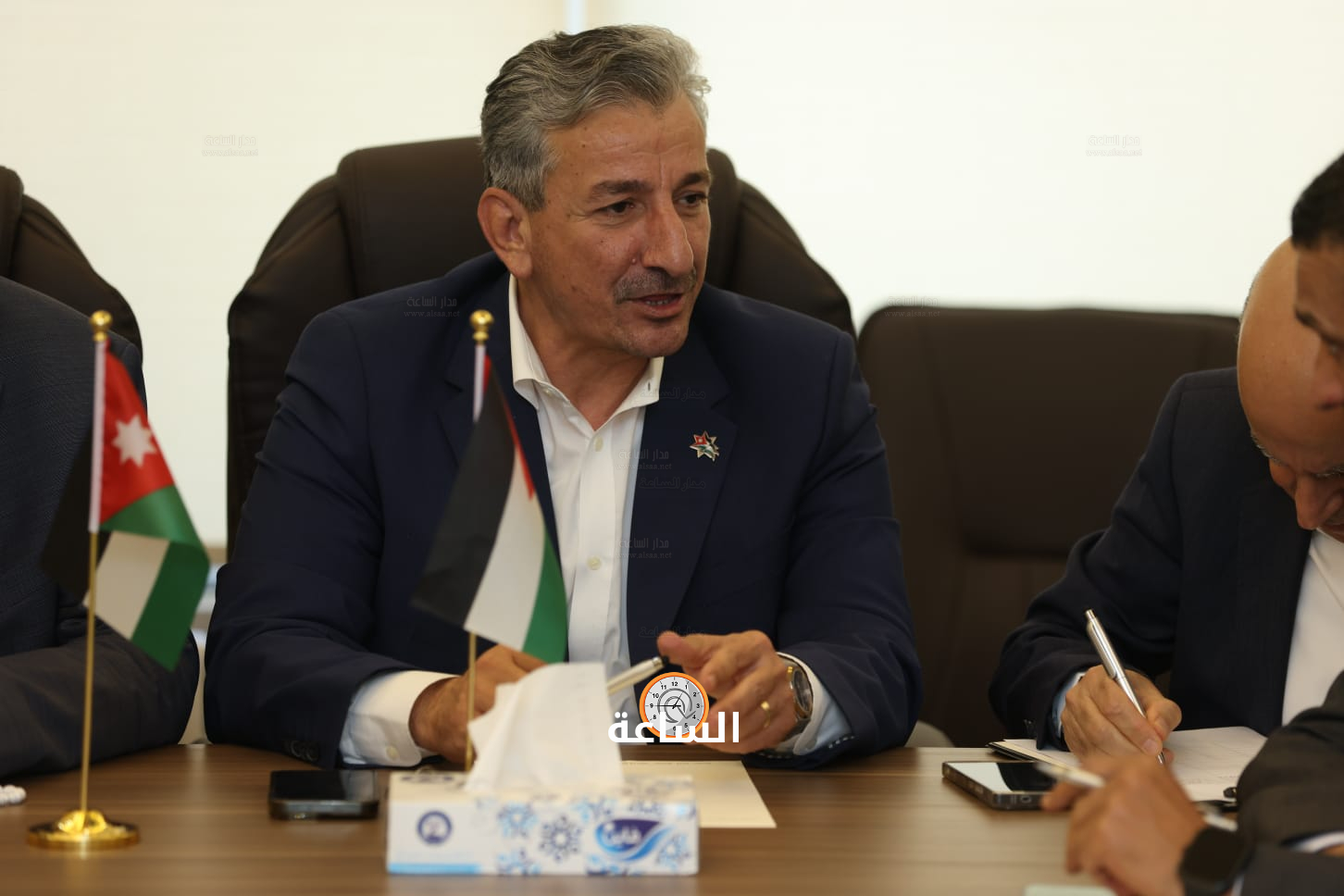 Madar Al-Saa Images 0.7701470814380698