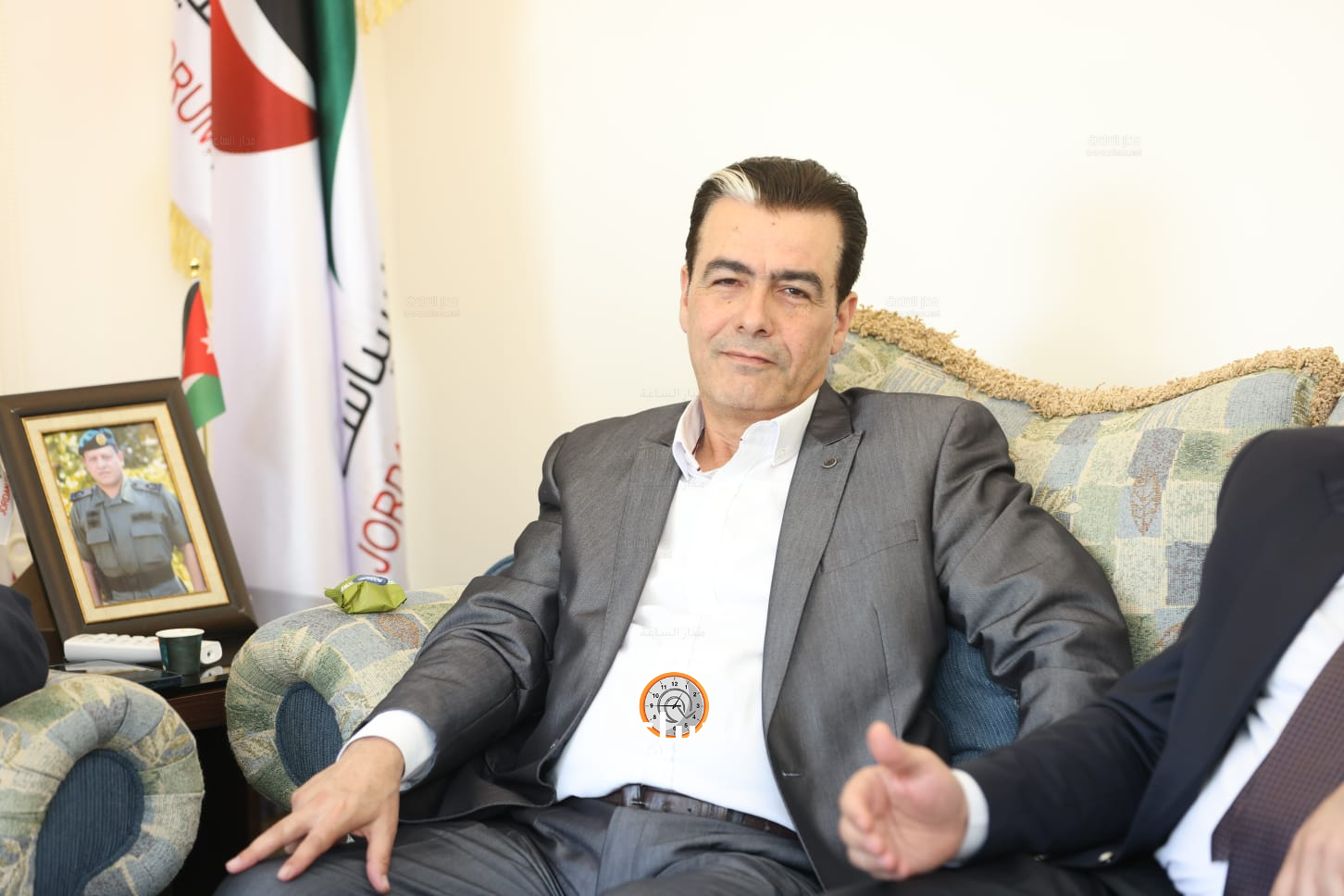 Madar Al-Saa Images 0.9677512238241344