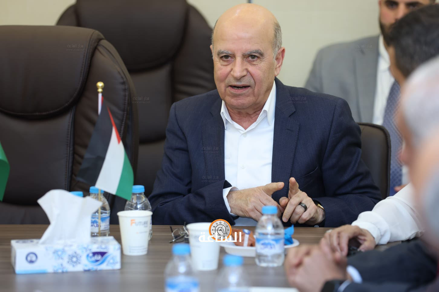 Madar Al-Saa Images 0.035558173540435334