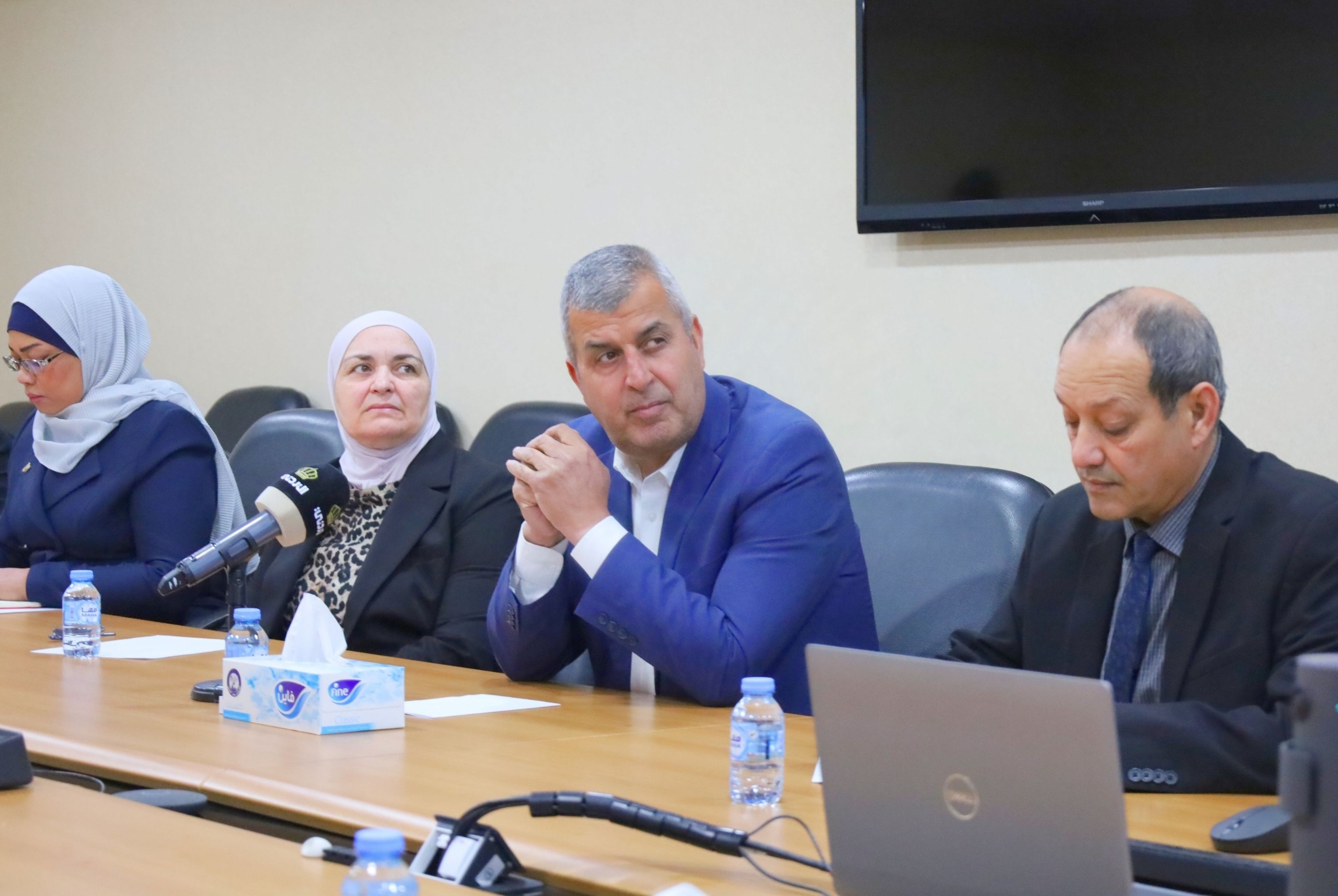 Madar Al-Saa Images 0.18881577272084948