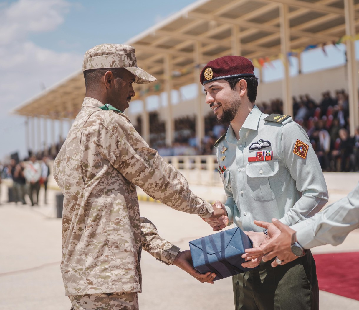 Madar Al-Saa Images 0.8975257531545566