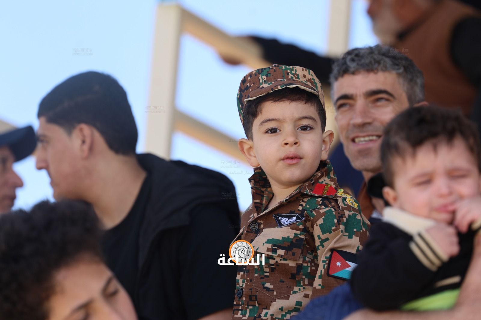 Madar Al-Saa Images 0.09648396717499752