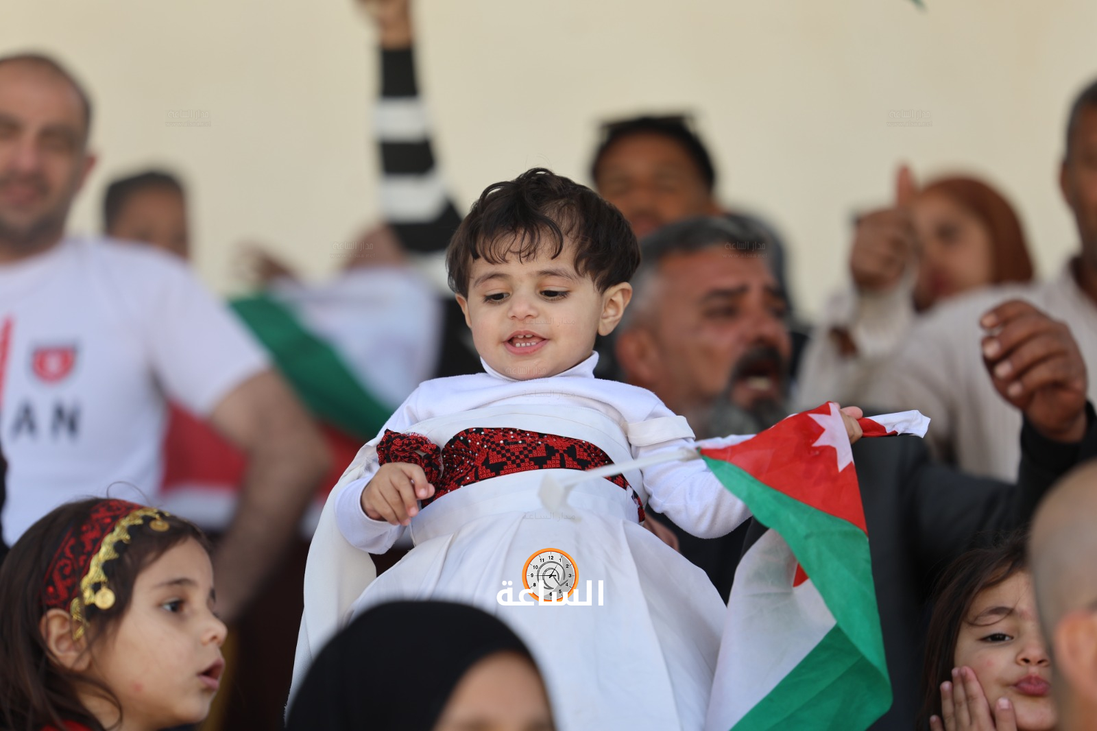 Madar Al-Saa Images 0.19466822922136973