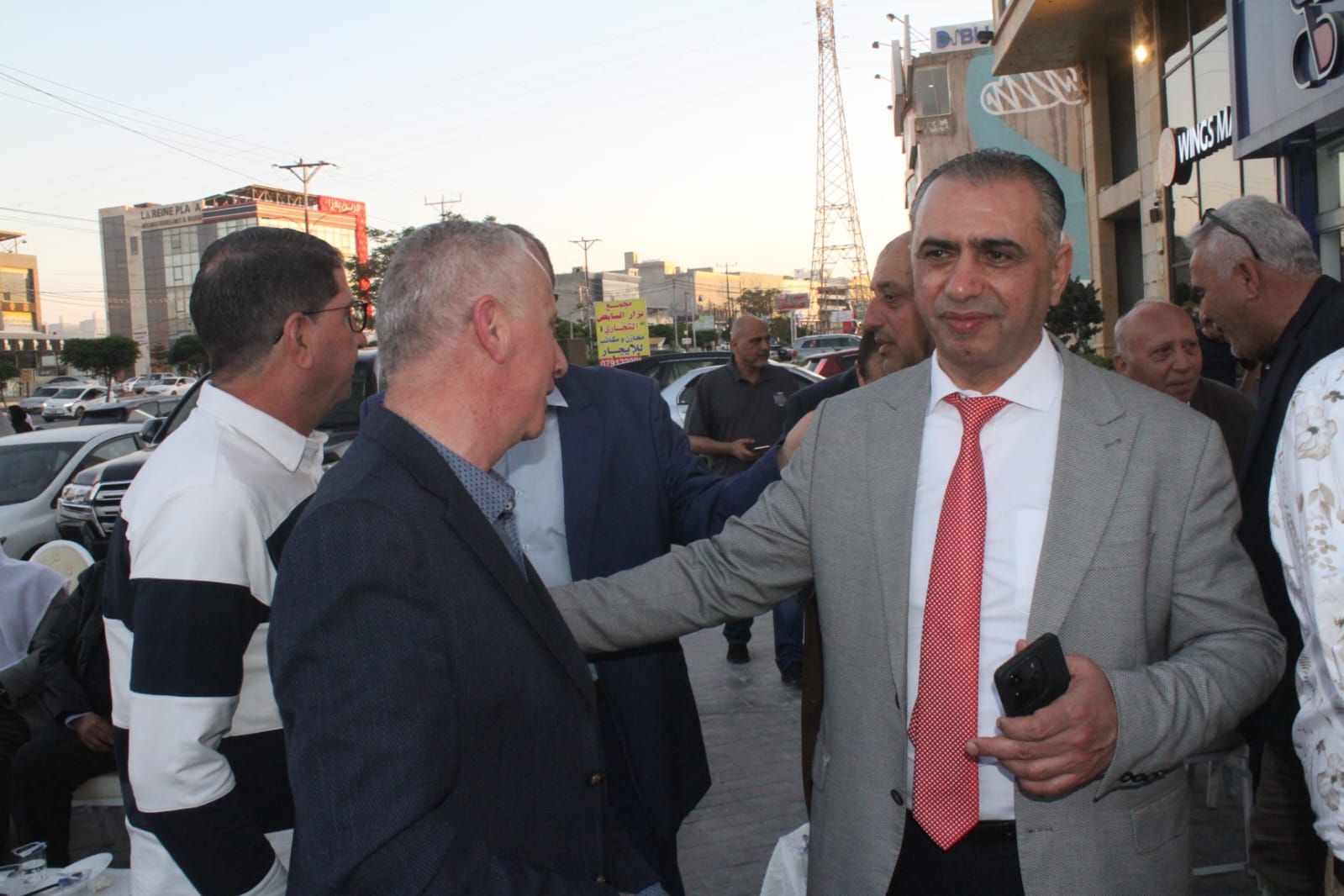 Madar Al-Saa Images 0.05485687169231157