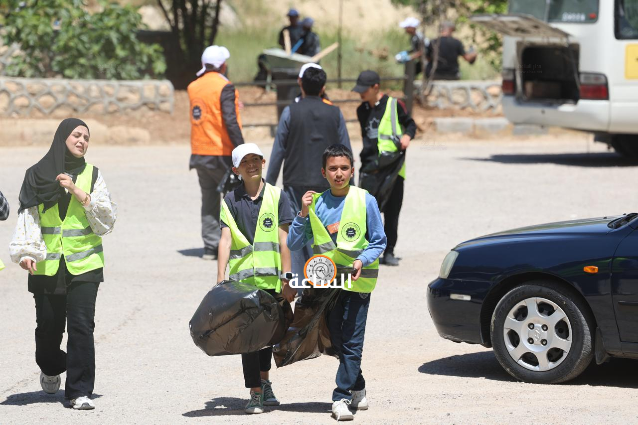 Madar Al-Saa Images 0.15146574144846325