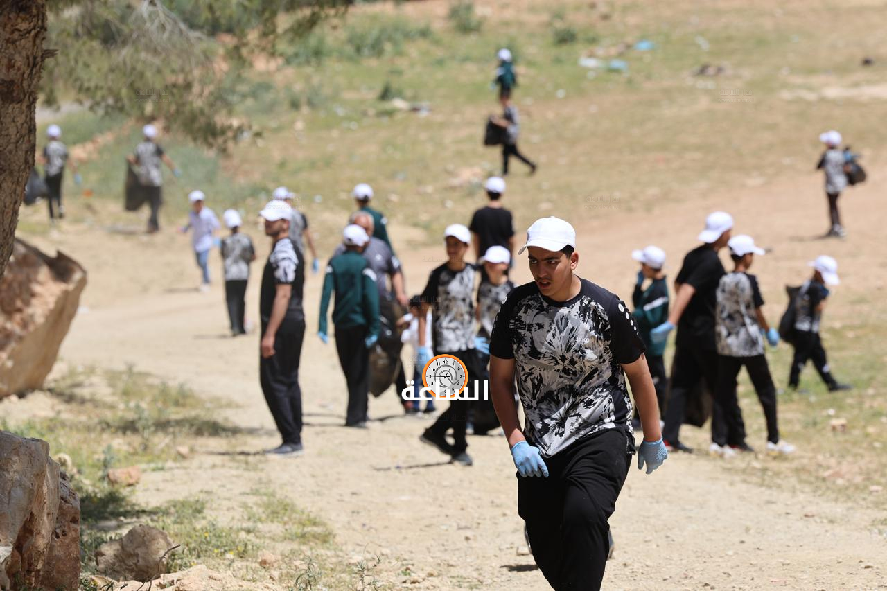 Madar Al-Saa Images 0.43196580283785124