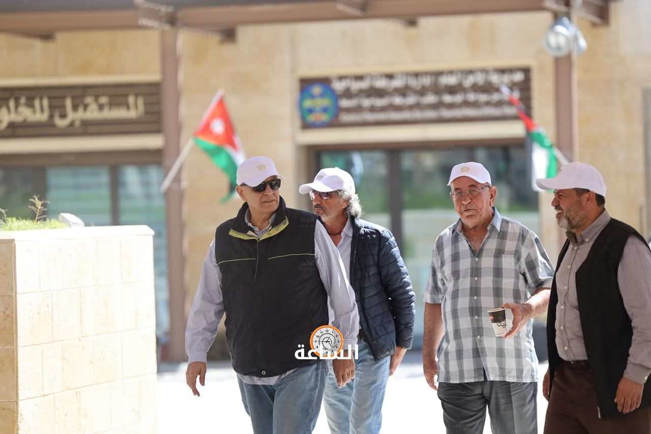 Madar Al-Saa Images 0.22830151179586344