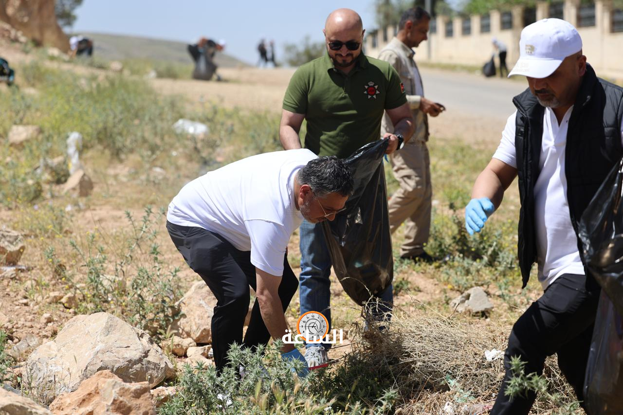 Madar Al-Saa Images 0.35734073591300153