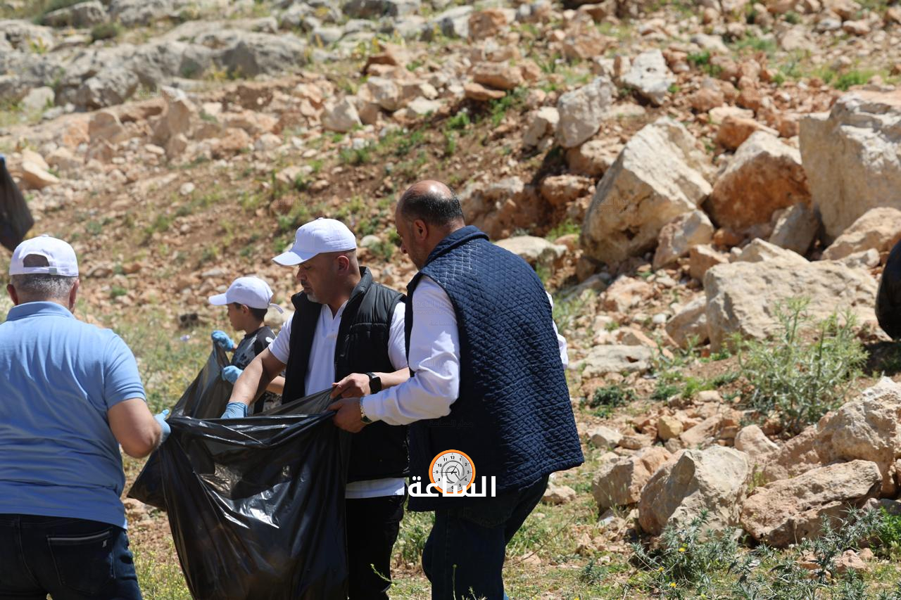 Madar Al-Saa Images 0.49670258251650135