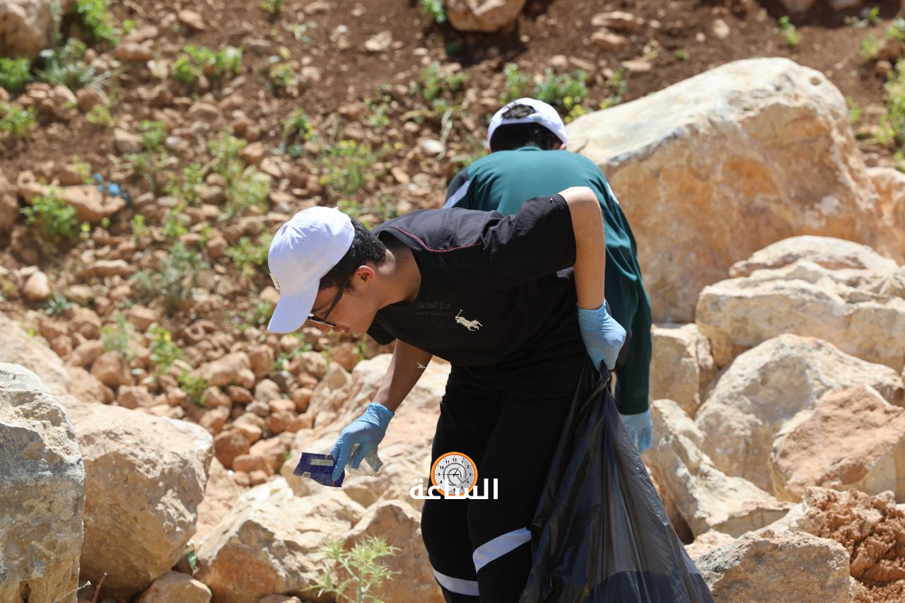 Madar Al-Saa Images 0.14943974419182615