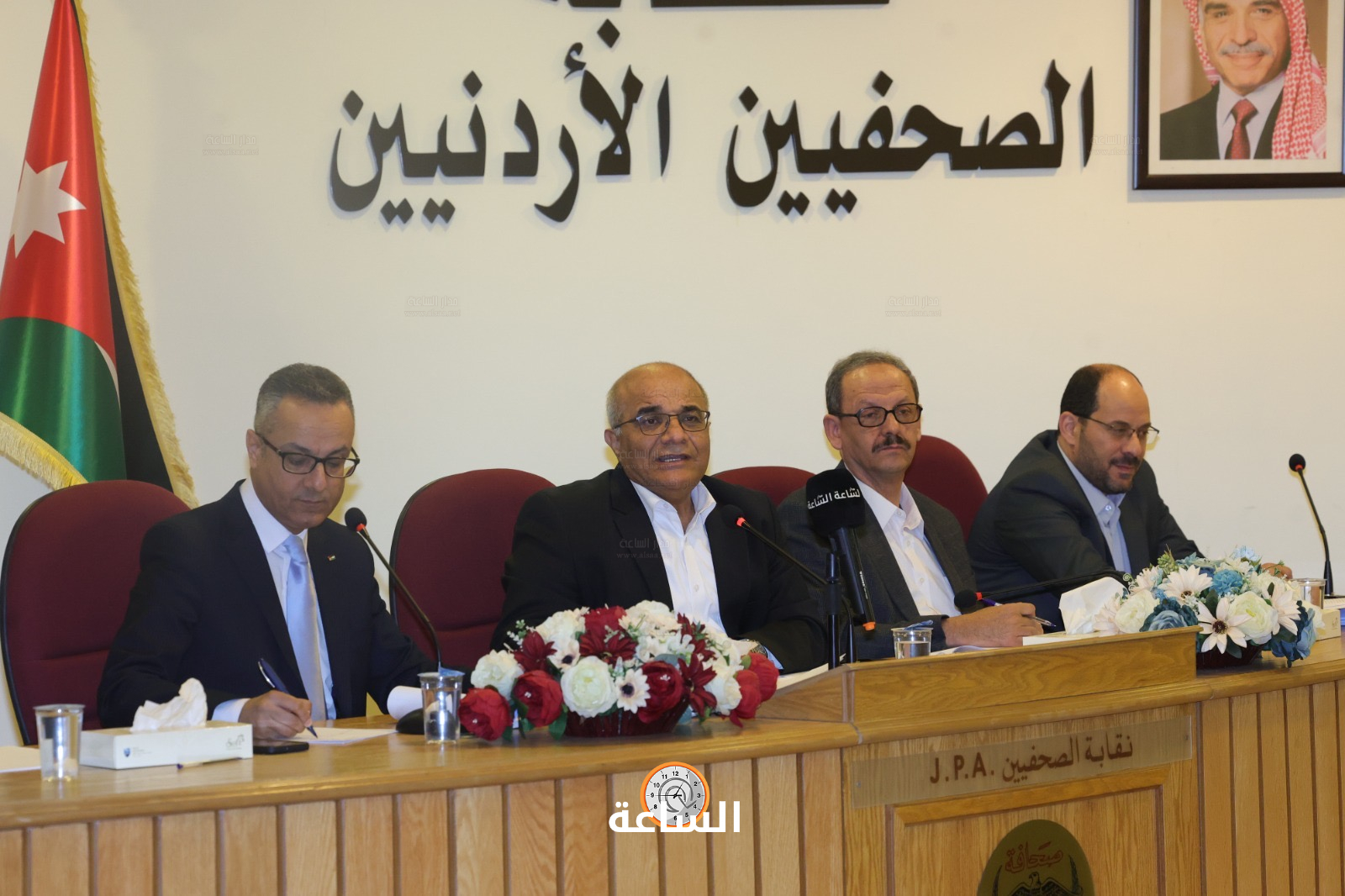Madar Al-Saa Images 0.23463050501794436