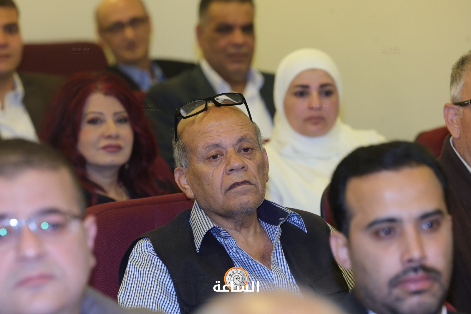Madar Al-Saa Images 0.1663402779796298