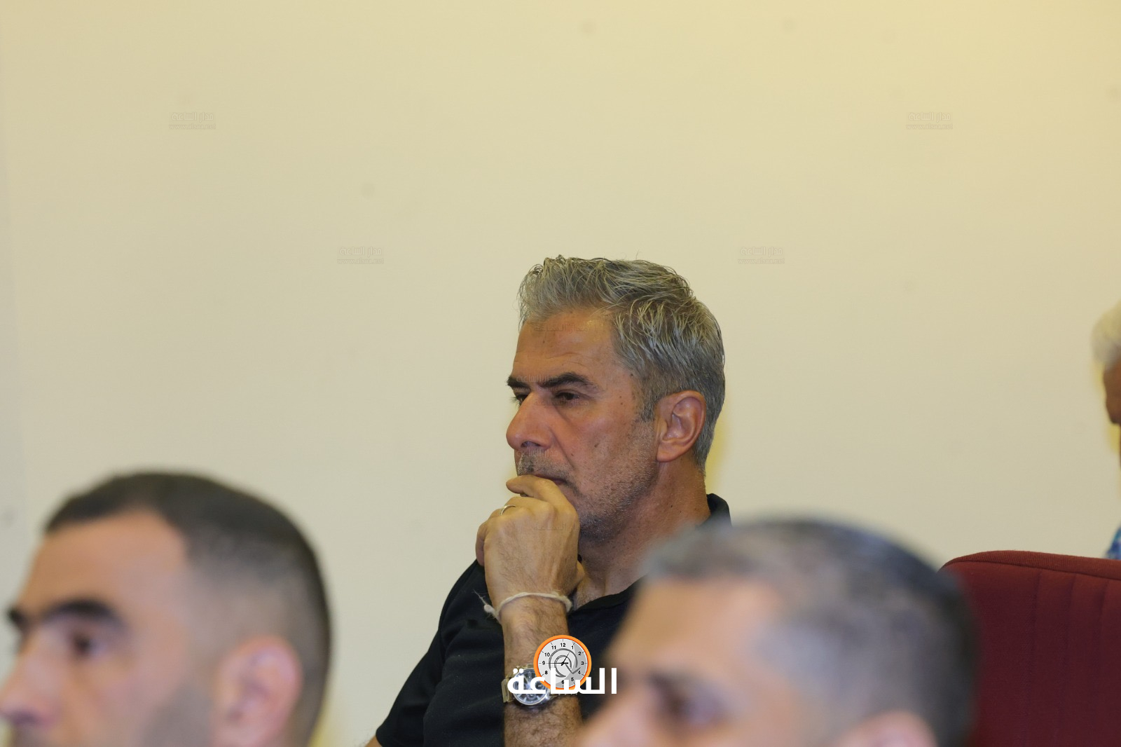 Madar Al-Saa Images 0.6394577340482124