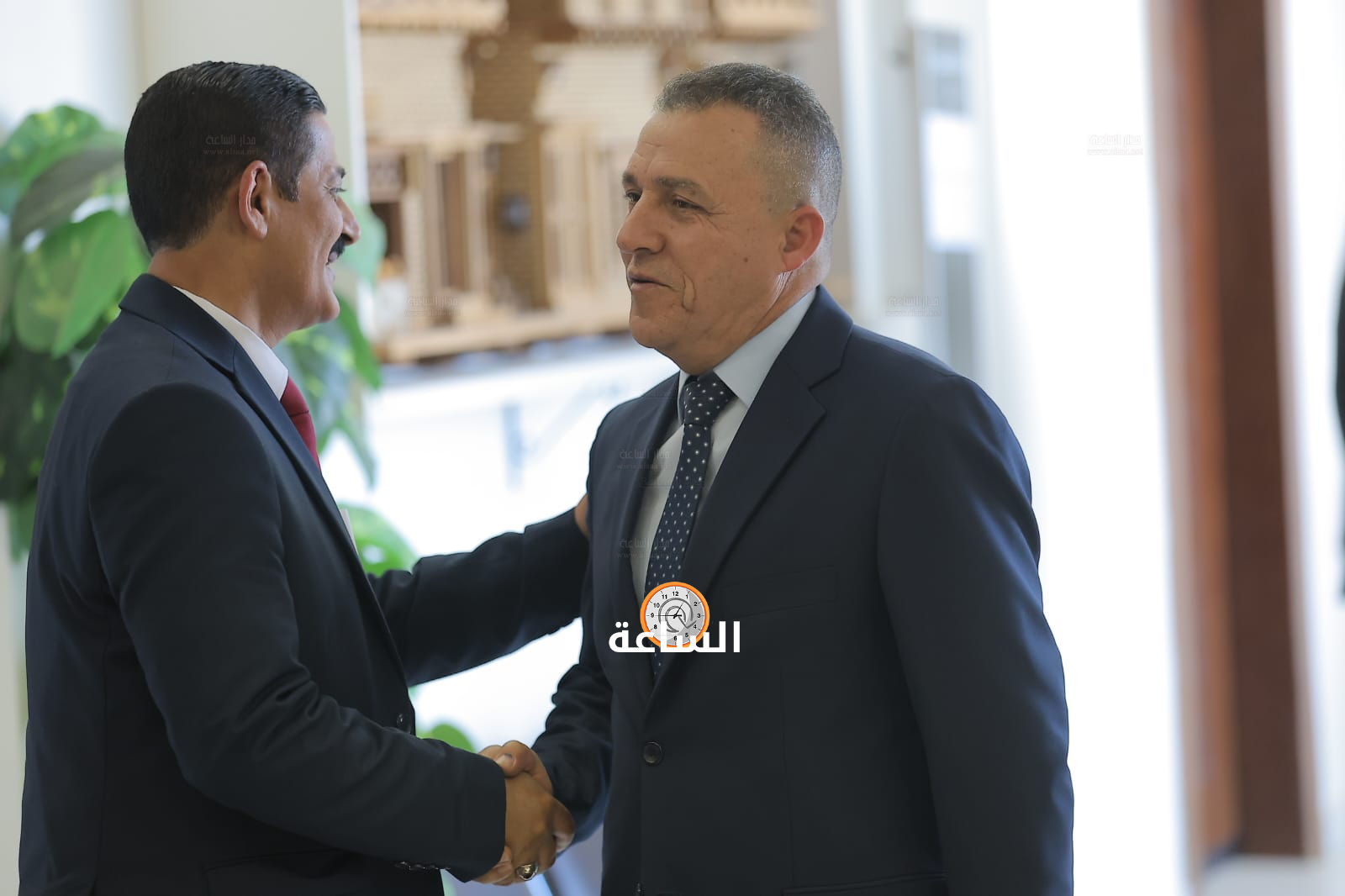 Madar Al-Saa Images 0.1459616105420014