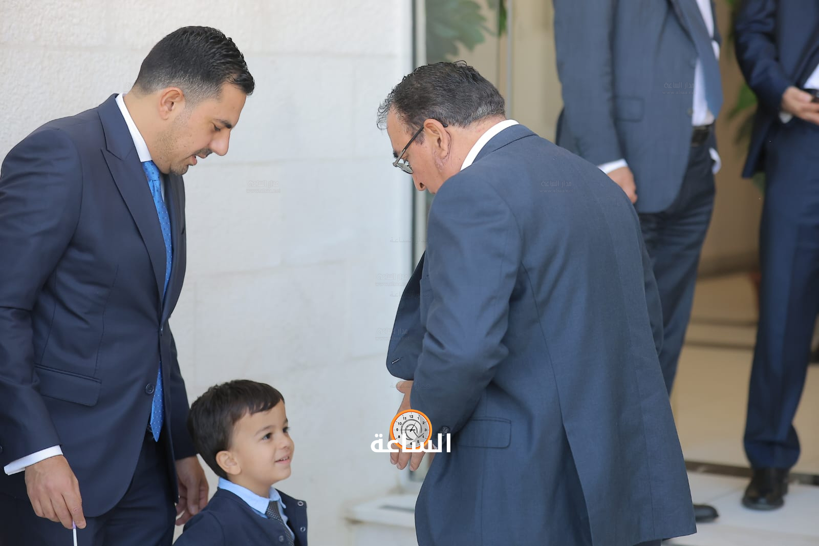 Madar Al-Saa Images 0.14771647785165165
