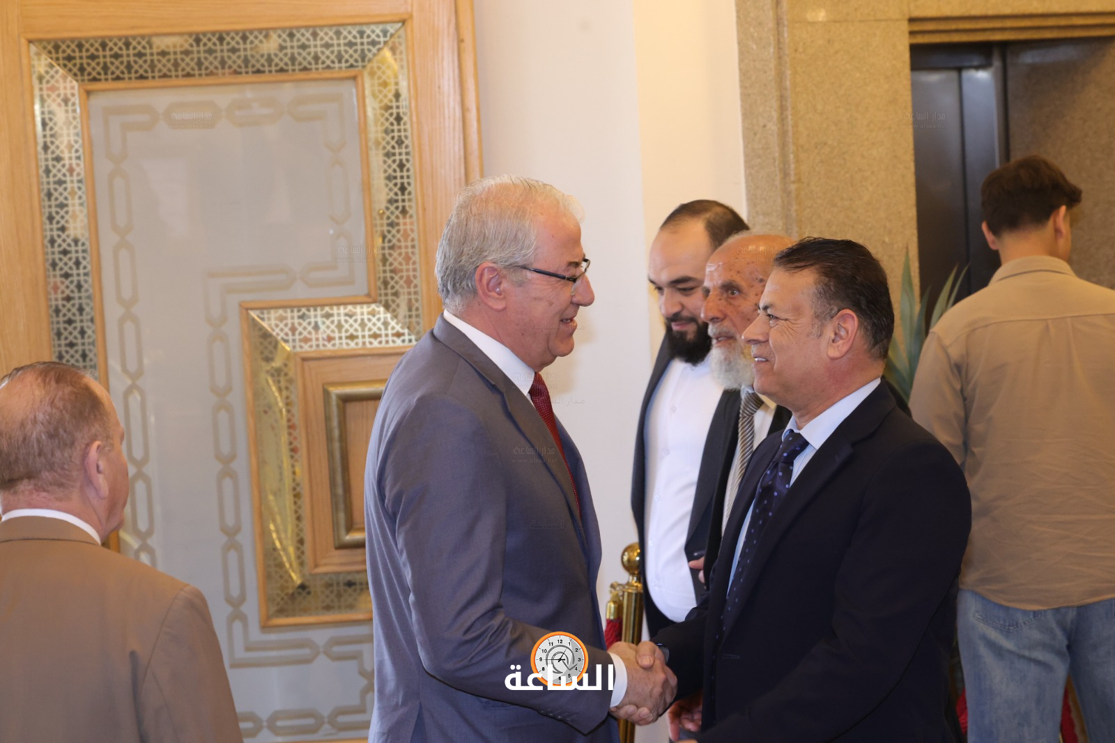 Madar Al-Saa Images 0.09885912944593367