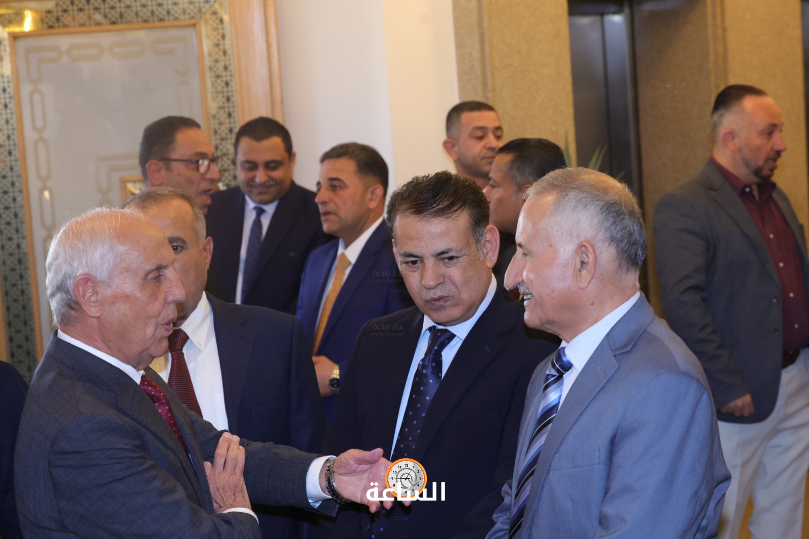 Madar Al-Saa Images 0.4509702212039869