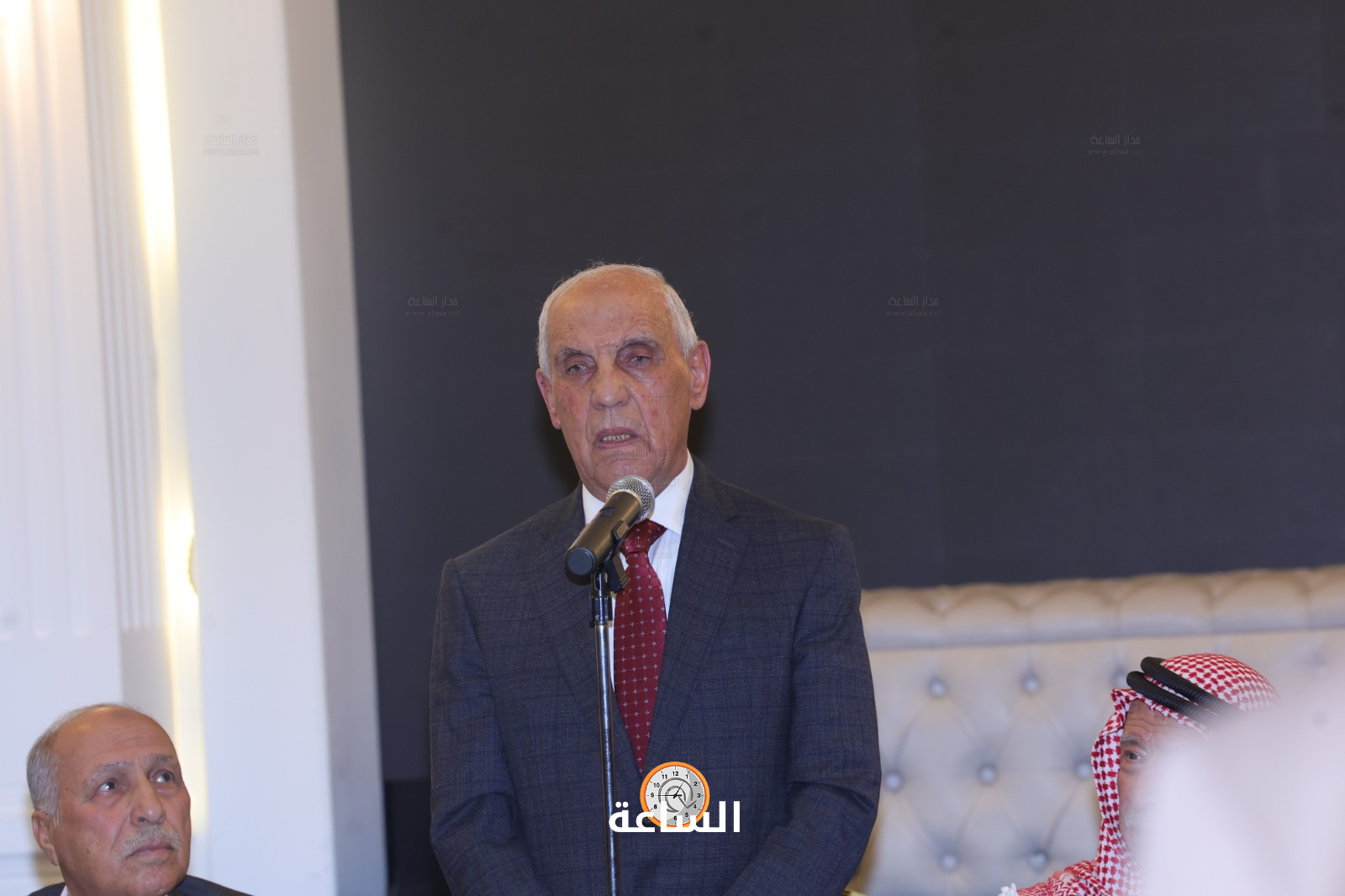 Madar Al-Saa Images 0.43369789586615837