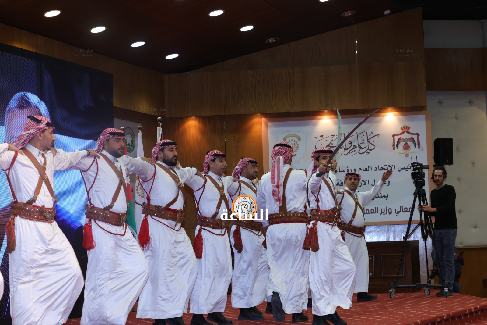 Madar Al-Saa Images 0.8815076004657807