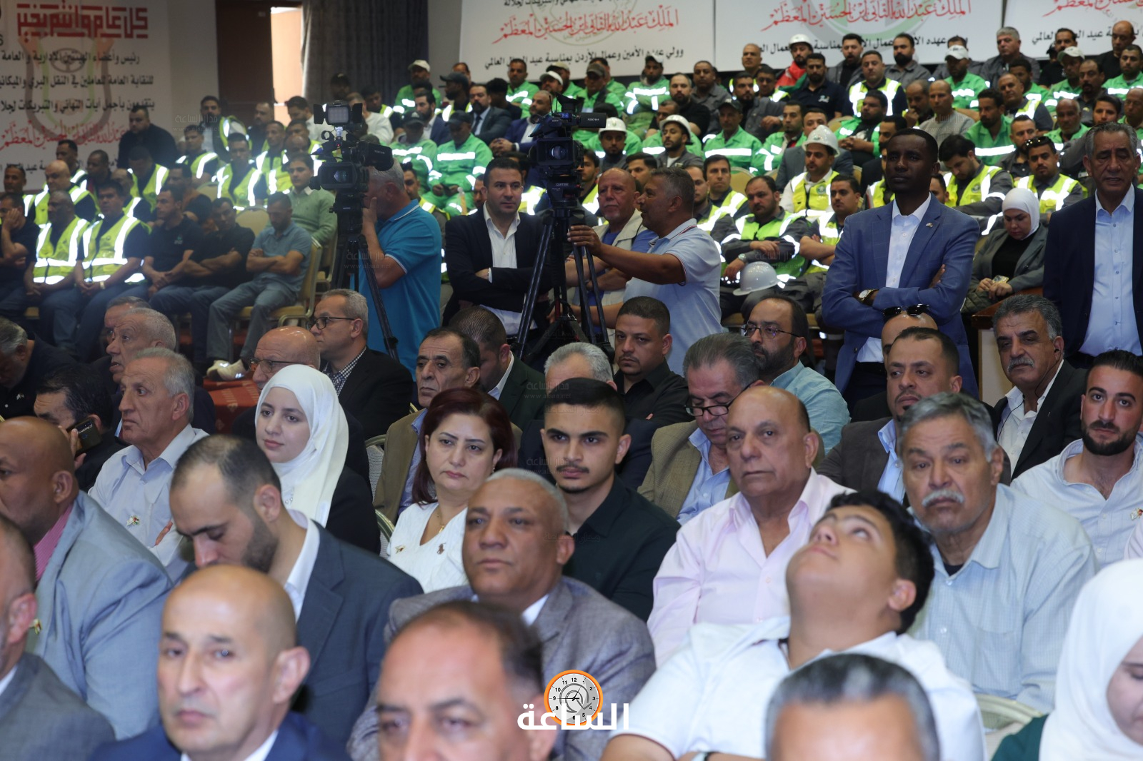 Madar Al-Saa Images 0.4229195149950675