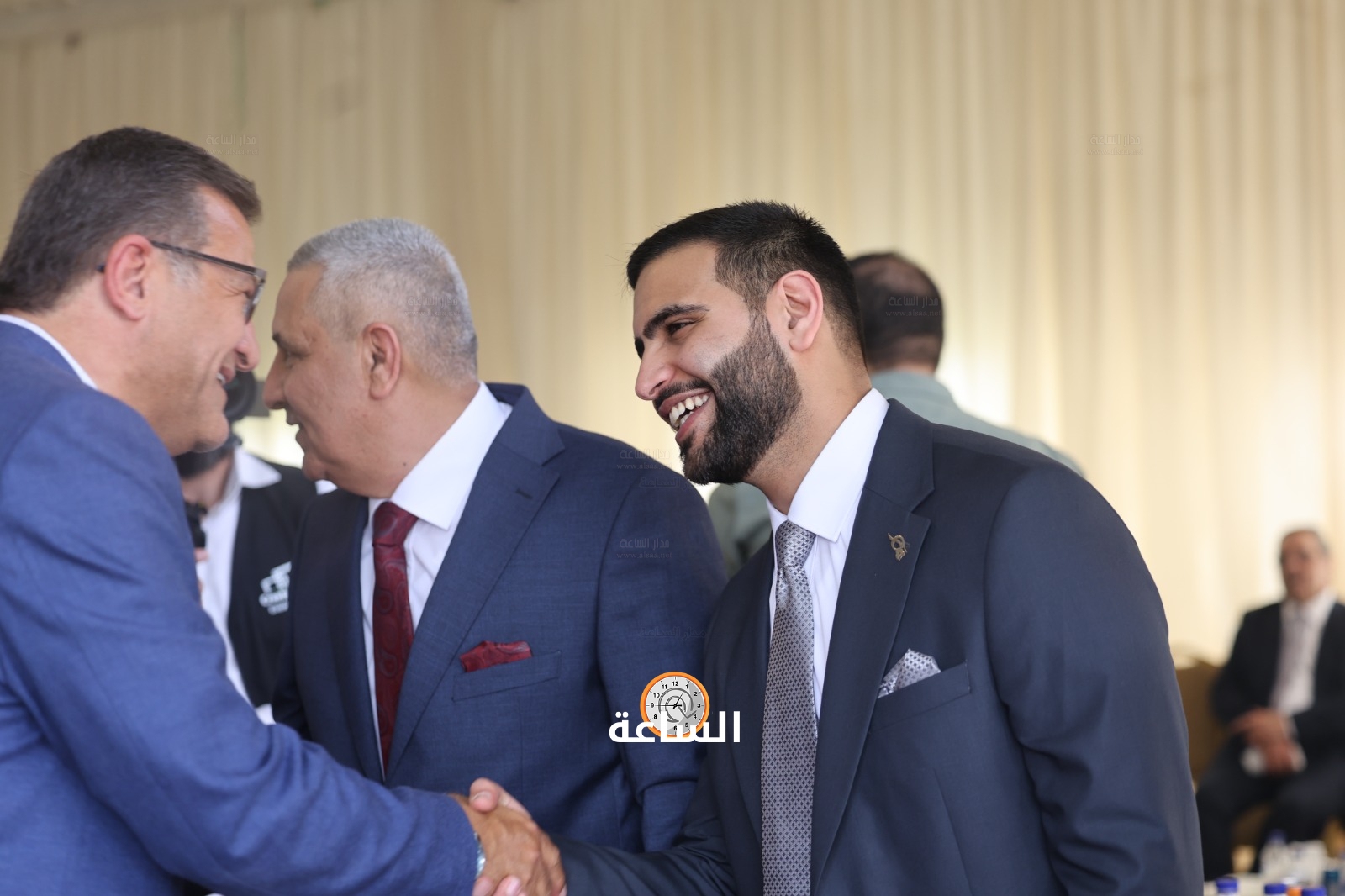 Madar Al-Saa Images 0.11089575831392362