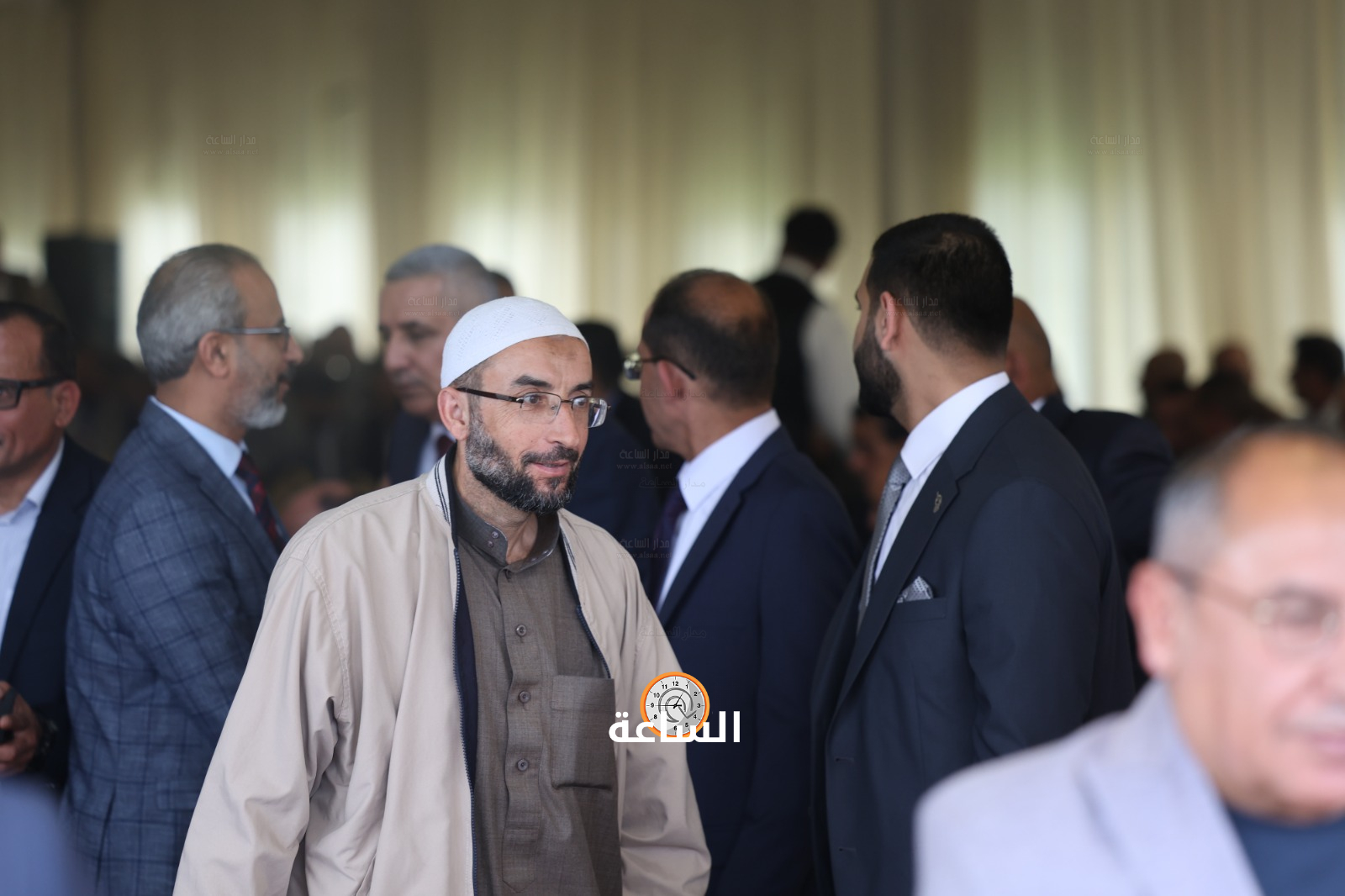 Madar Al-Saa Images 0.4698980286089697