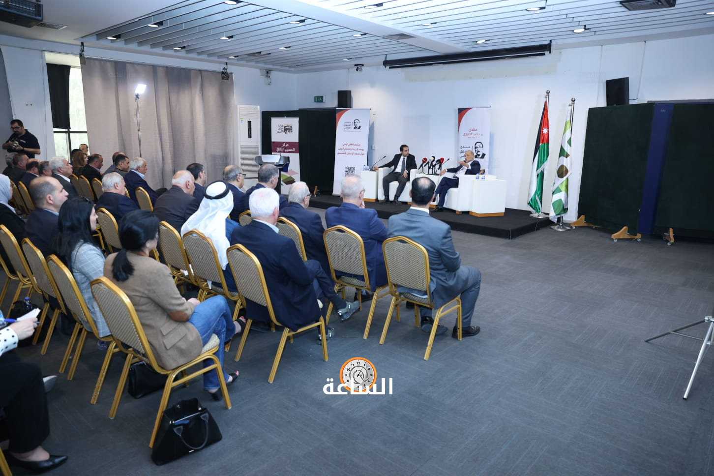 Madar Al-Saa Images 0.6078647688553089