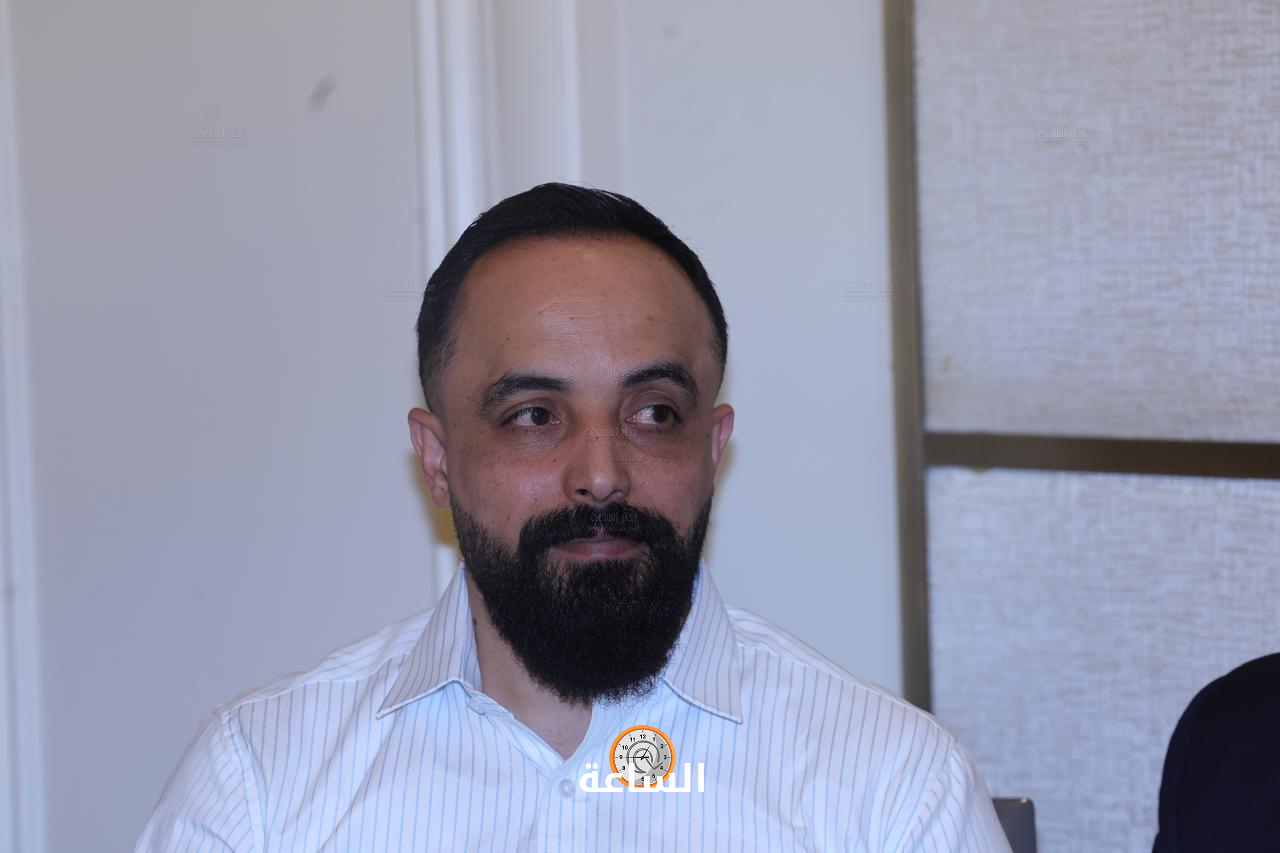 Madar Al-Saa Images 0.7484023880062073