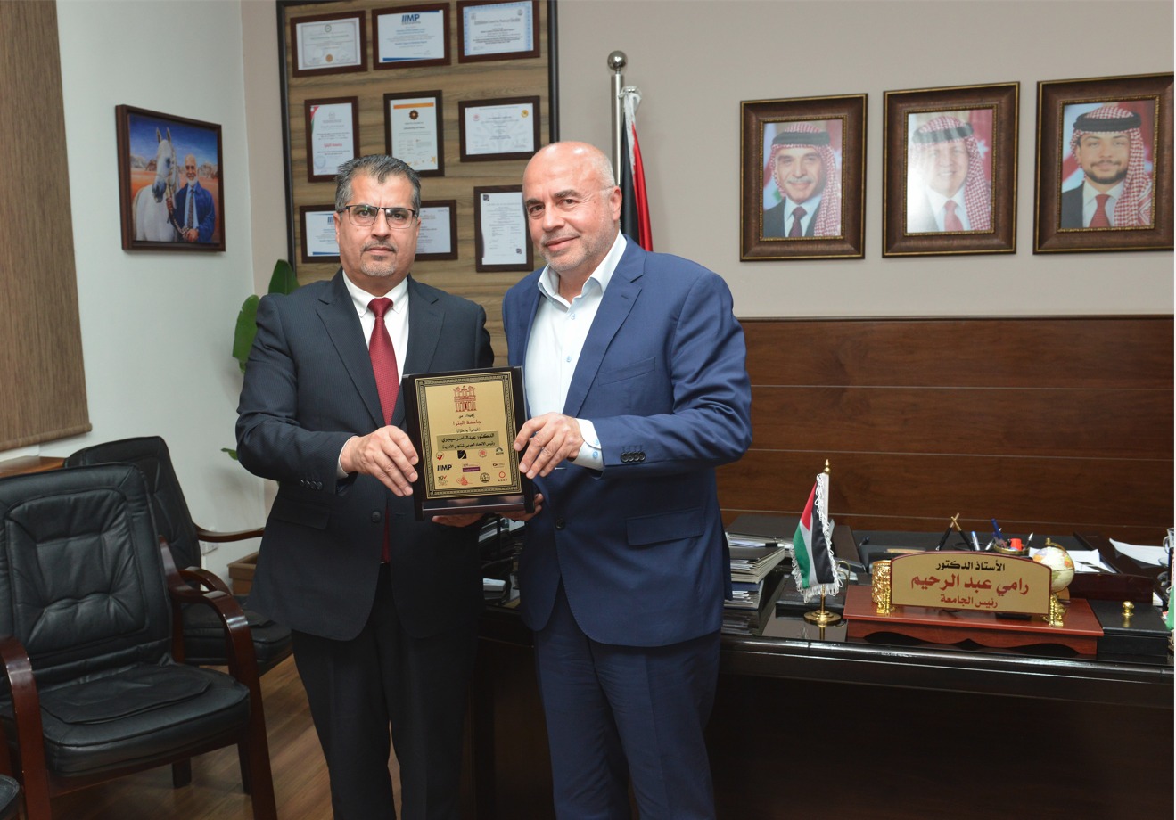 Madar Al-Saa Images 0.6106581640364636