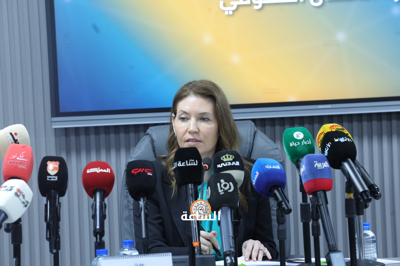 Madar Al-Saa Images 0.869119531461462