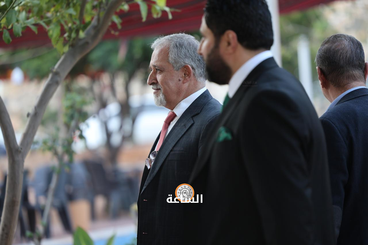 Madar Al-Saa Images 0.6224438353213205