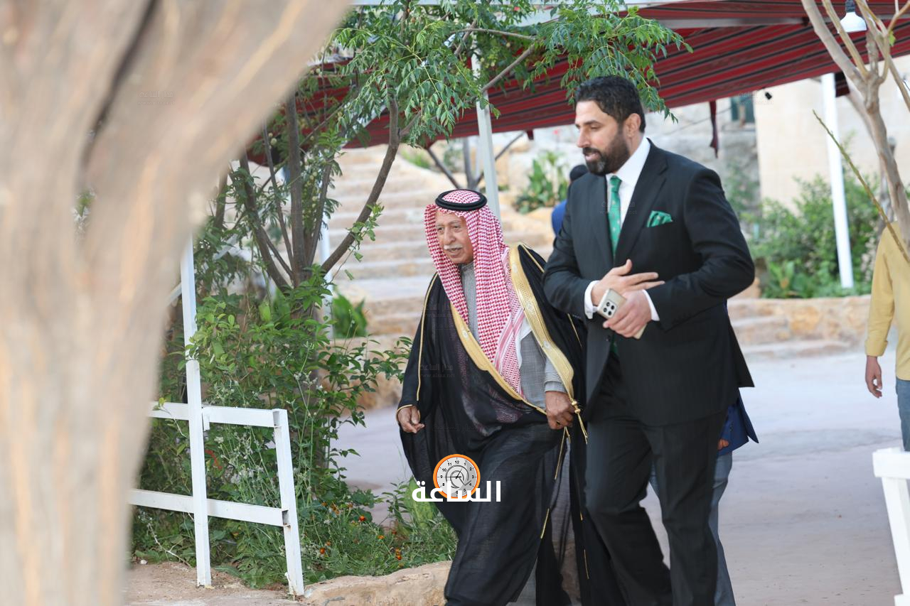 Madar Al-Saa Images 0.3577462638375787